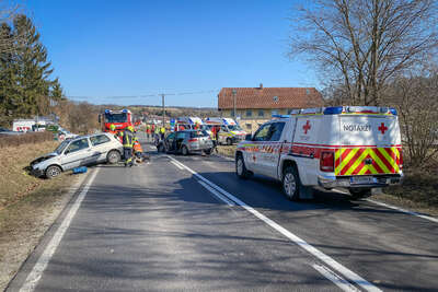 Verkehrsunfall mit zwei Fahrzeugen auf B129 in Wilhering BAYER-3.jpg