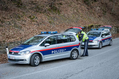 Drei Verletzte bei schwerem Verkehrsunfall auf der B129 BAYER-2.jpg