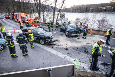 Drei Verletzte bei schwerem Verkehrsunfall auf der B129 BAYER-5.jpg