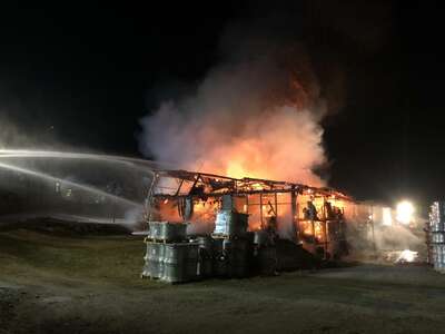 Großbrand in Herzogsdorf 2022-03-16-20-09-21.jpg