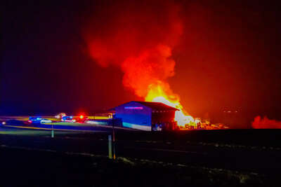 Großbrand in Herzogsdorf FOKE-20220316194230228-002.jpg