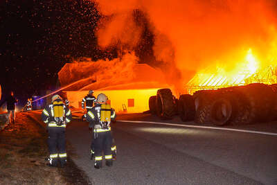 Großbrand in Herzogsdorf FOKE-202203162032-020.jpg