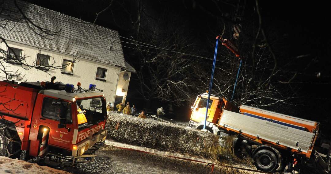 Titelbild: Schneepflugbergung Ebelsberg