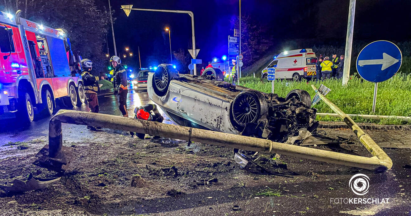 Verkehrsunfall im Kreisverkehr beim Mona-Lisa Tunnel