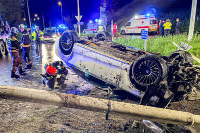 Verkehrsunfall im Kreisverkehr beim Mona-Lisa Tunnel FOKE-2022110420511179-012.jpg