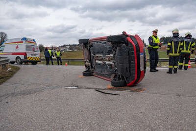 Unfall mit zwei PKW in Ungenach DSC-5401.jpg