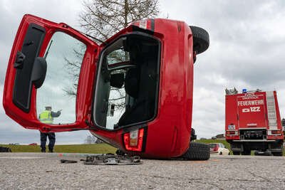 Unfall mit zwei PKW in Ungenach DSC-5428.jpg