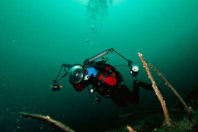 Tauchabenteuer in der Unterwasserwelt der Twin Towers in Weyregg am Attersee FOKE-2023032413072470-028.jpg