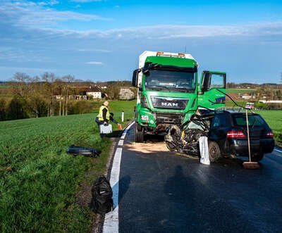 Tödliche Frontalkollision mit LKW in Voitsdorf DSC-7549.jpg