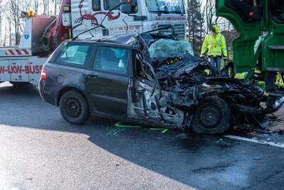 Tödliche Frontalkollision mit LKW in Voitsdorf DSC-7568.jpg