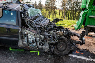 Tödliche Frontalkollision mit LKW in Voitsdorf DSC-7573.jpg