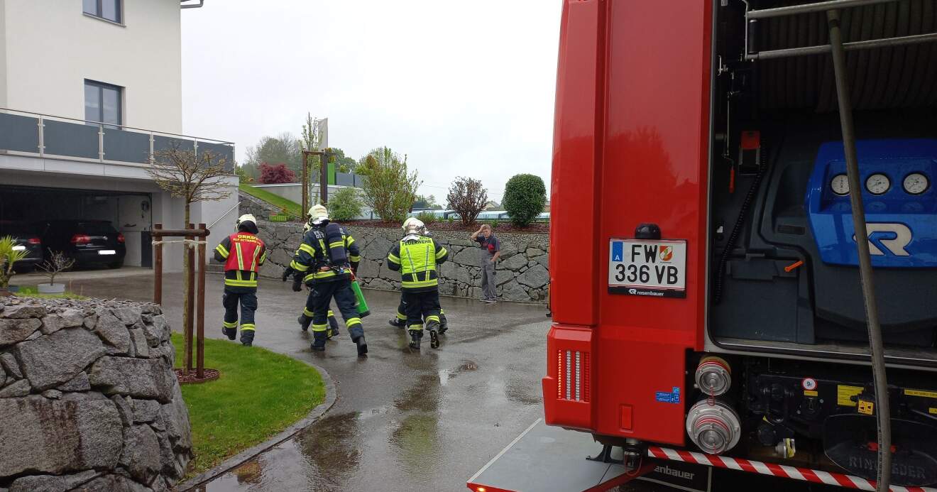 Feuerwehr Ottnang im Einsatz: Verrauchte Garage