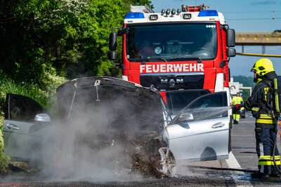 Fahrzeugbrand auf der A1 in Enns FOKE-2023051316222794-016.jpg