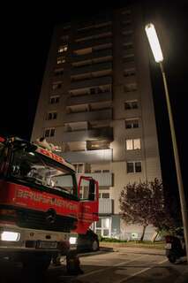 Feuerwehr findet tote Frau bei Brand in Hochhaus brand-hochhaus_05.jpg