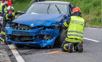 Kreuzungskollision auf der B122 in Sattledt- eine Person verletzt DSC-3349.jpg