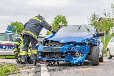 Kreuzungskollision auf der B122 in Sattledt- eine Person verletzt DSC-3373.jpg