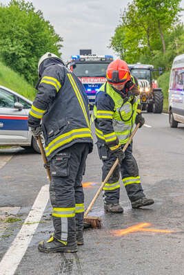 Kreuzungskollision auf der B122 in Sattledt- eine Person verletzt DSC-3387.jpg