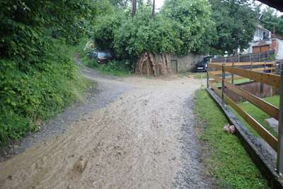 Gewitter mit Starkregen sorgen für lokale Überflutungen Gross-P6080006.jpg