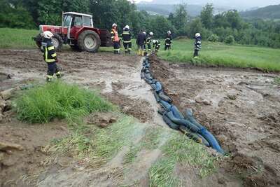 Gewitter mit Starkregen sorgen für lokale Überflutungen Gross-P6080015.jpg