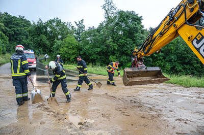 Gewitter mit Starkregen sorgen für lokale Überflutungen Starkregen-08-06-2023-3458.jpg