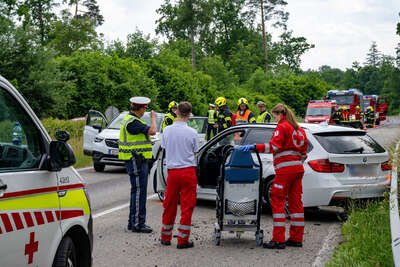 Verkehrsunfall glücklicherweise ohne eingeklemmte Personen FOKE-2023060915410763-016.jpg