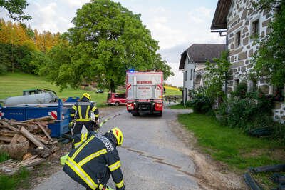 Feuerwehr Haibach und Reichenau im Einsatz: Heu im Heuboden sorgt für Brandverdacht Brandverdacht-Haibach-7327.jpg