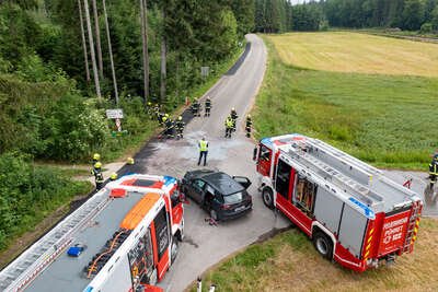 Kreutzungskollision auf der Passauer Straße in Moosham DJI-0102.jpg