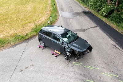 Kreutzungskollision auf der Passauer Straße in Moosham DJI-0116.jpg