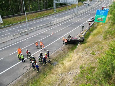 Zwei Verletzte bei Verkehrsunfall auf der S10 PANC-19700101020070870-002.jpg