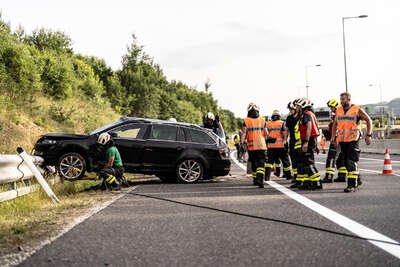 Zwei Verletzte bei Verkehrsunfall auf der S10 PANC-20230621000070906-022.jpg