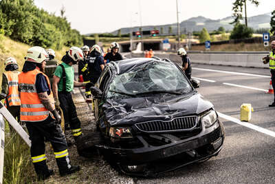 Zwei Verletzte bei Verkehrsunfall auf der S10 PANC-20230621000070910-026.jpg