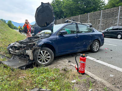 Mehrfacher Fahrzeugüberschlag auf der A1 im Bereich Mondsee IMG-7009.jpg